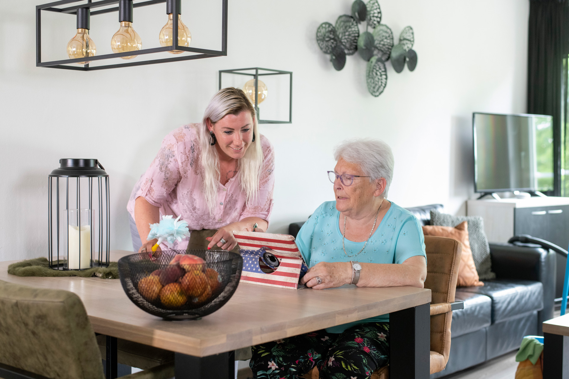 medewerkster HH uitleg ipad